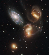256px-Stephans Quintet Hubble 2009.full